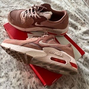 Nike Women's Air Max Excee Shoes Rose Pink size 8 with box
